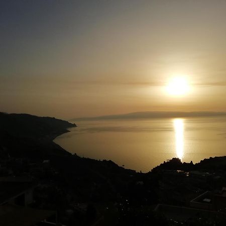 Villa Johnny And Mary'S House Breathtaking View Taormina Ruang foto